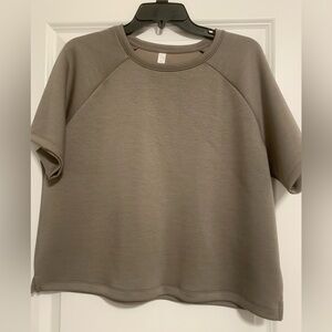 Stylus women’s mocha top large, NWOT‎
